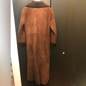 Genuine Sheepskin Coat. Maxi, size S but fits like M/L. Chocolate brown.